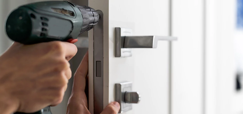 Locksmith For Lock Replacement Near Me in Bartlett, IL