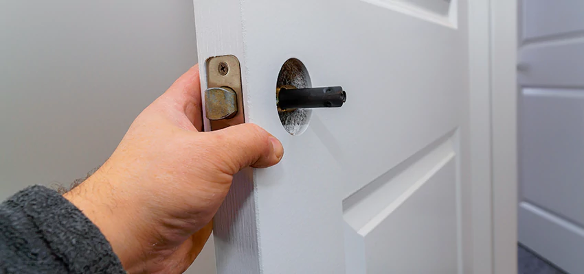 Nighttime Locksmith For Lock Repair in Bartlett, IL