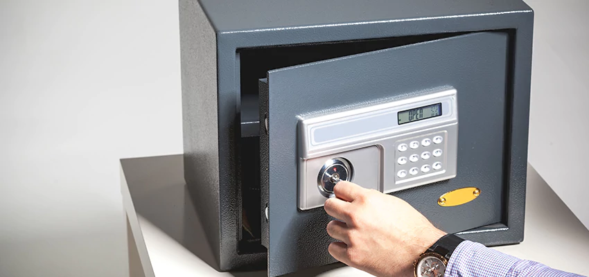 Jewelry Safe Unlocking Service in Bartlett, Illinois