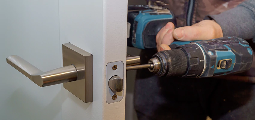 Broken Door Handle Lock Repair in Bartlett, Illinois