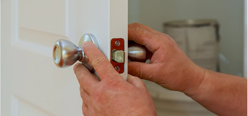 AAA Locksmiths For lock Replacement in Bartlett, Illinois